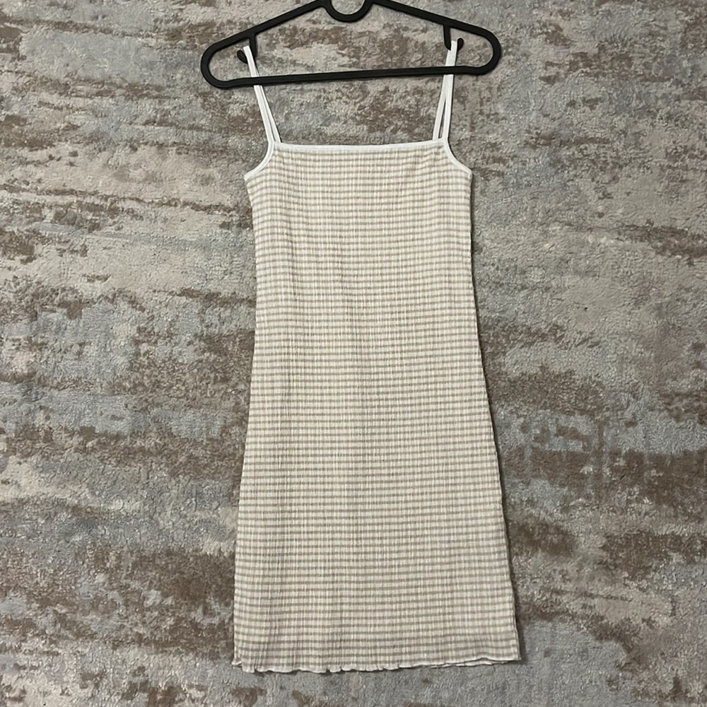 COPY - ARITZIA JAZZ DRESS - Picture 3 of 4